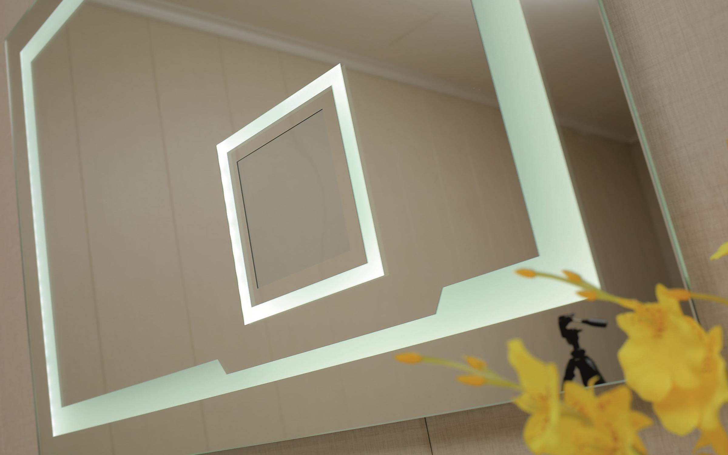 ICL 1899 Καθρέφτης  μπάνιου με LED, 60/80 cm  3
